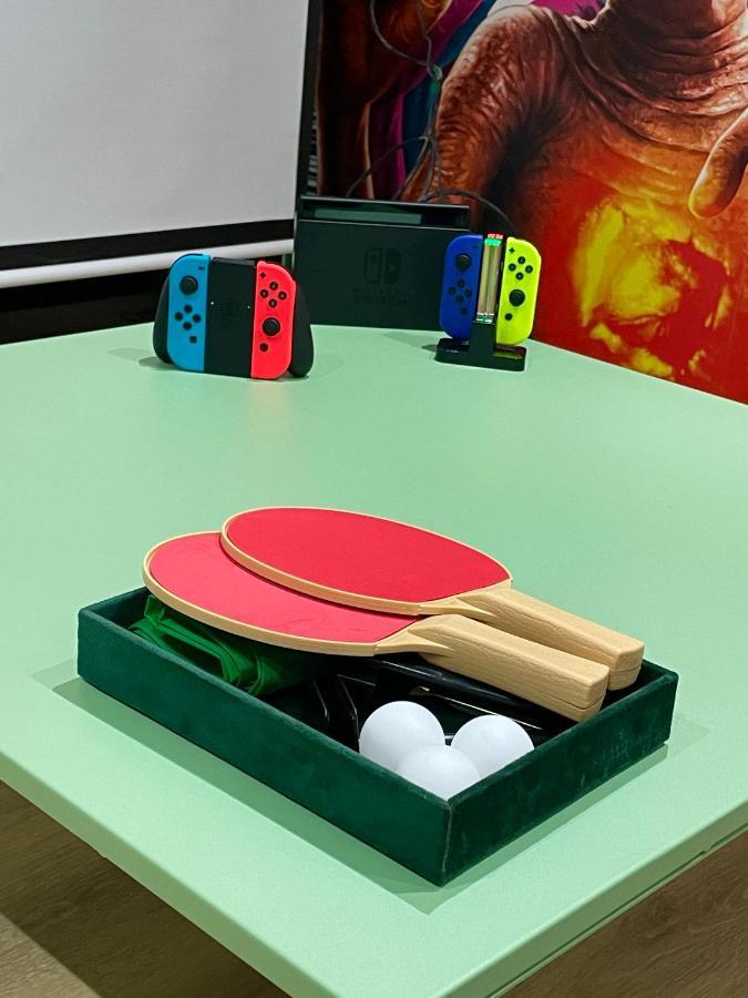 Capsule Forever Young - Jacuzzi - Sauna - Billard - Arcade De Jeux - Netflix & Home Cinema - Ping Pong Hastiere-par-dela Exteriör bild