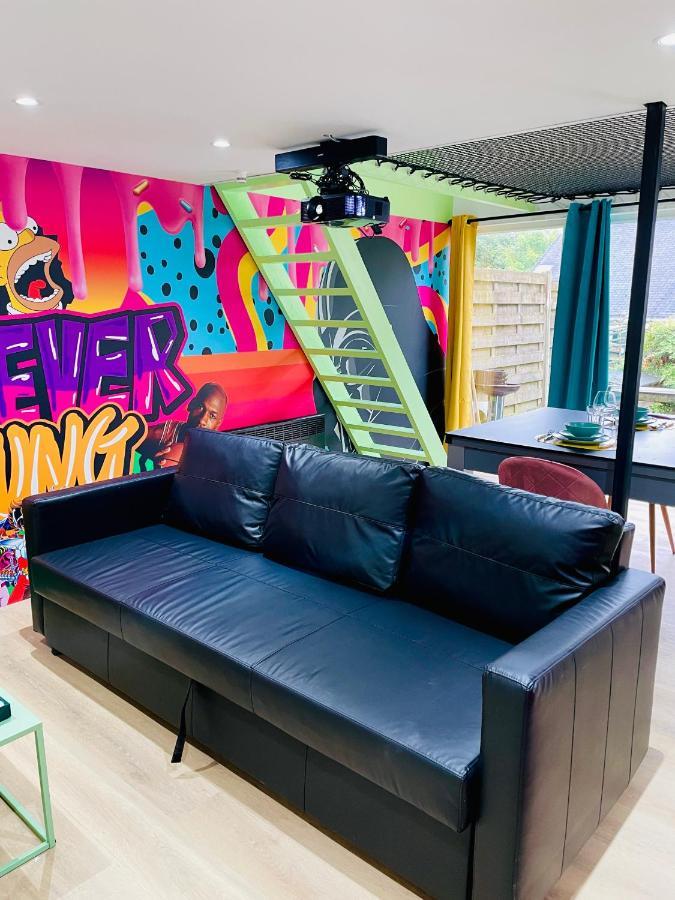 Capsule Forever Young - Jacuzzi - Sauna - Billard - Arcade De Jeux - Netflix & Home Cinema - Ping Pong Hastiere-par-dela Exteriör bild