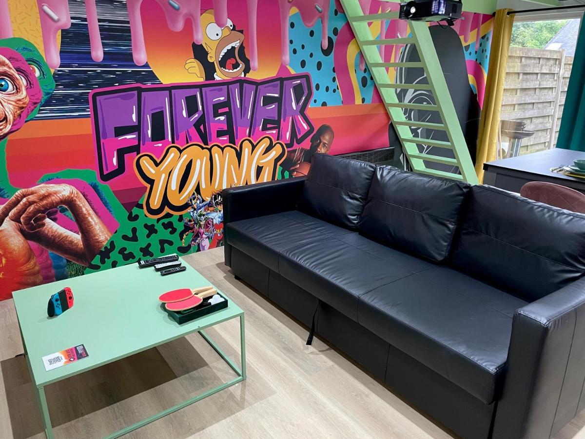 Capsule Forever Young - Jacuzzi - Sauna - Billard - Arcade De Jeux - Netflix & Home Cinema - Ping Pong Hastiere-par-dela Exteriör bild